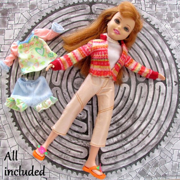 WEE 3 FRIENDS DOLL, LILA, + 2 OUTFITS: ORIGINAL CLOTHES, 10" CUTE REDHEAD - Picture 9 of 10